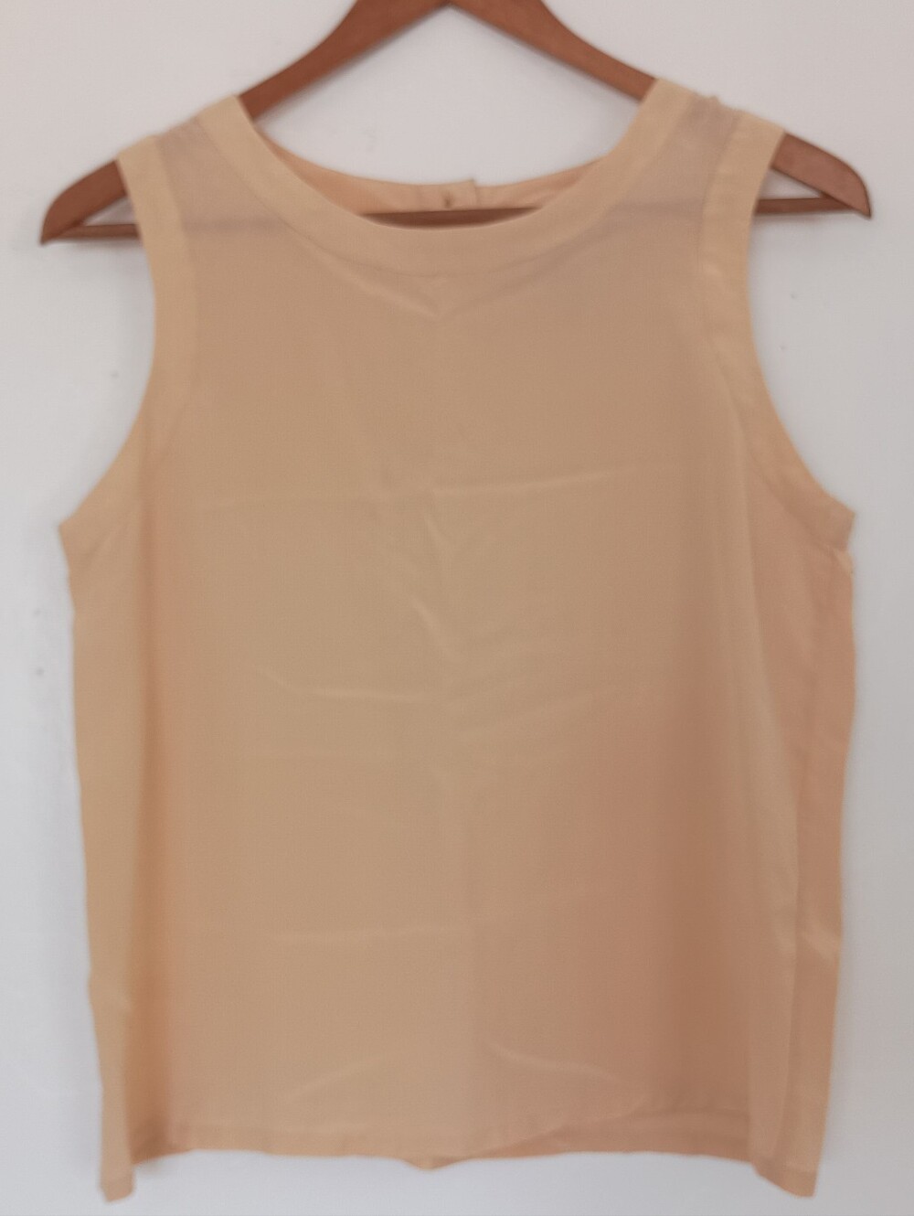 Vintage Sophisticates 100% Silk Classic Sleeveless Crewneck Tank Top